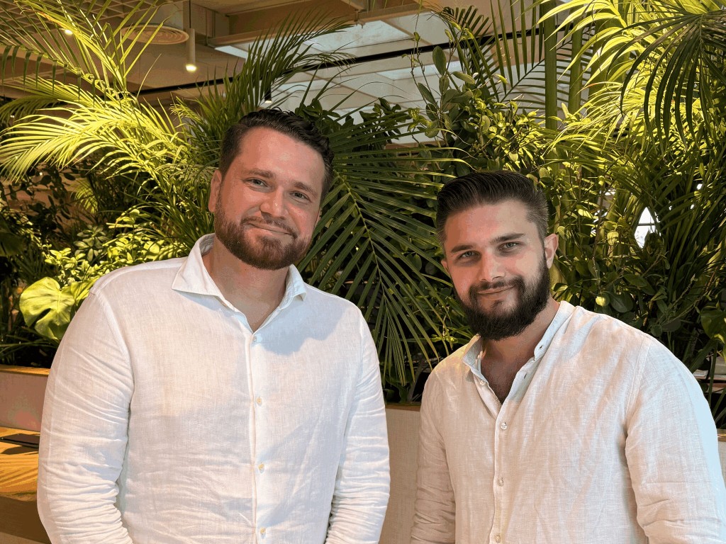 Nazar Banionis et Gabriel Genoni, co-fondateurs de MonDossierAuto.com